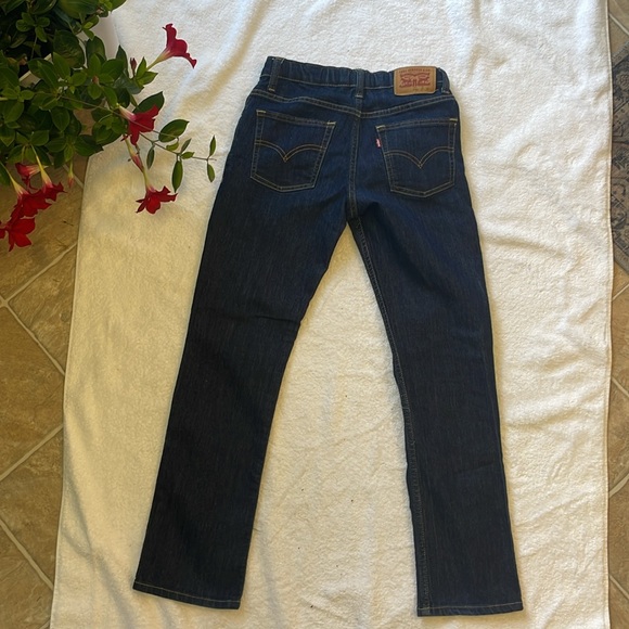 Barely worn Dark Wash 14 reg W27 Regular Levi’s - Picture 6 of 7